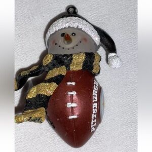 NWT Pittsburgh Steelers NFL Snowman w/ Wilson Football ornament T29